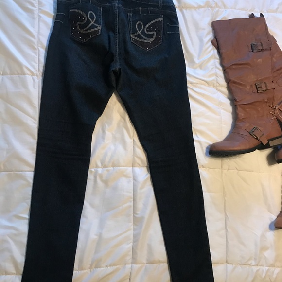 Fashion 2 Love Skinny Jeans Plus Size - Picture 2 of 4